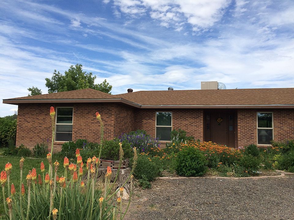 1st image of 23 Lemons Dr