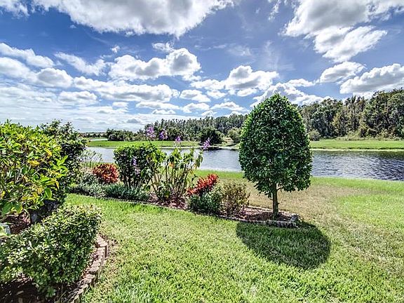 5th image of 15834 Aurora Lake Cir