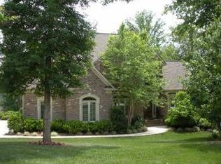 184 Mill Pond Rd, Lake Wylie, SC 29710