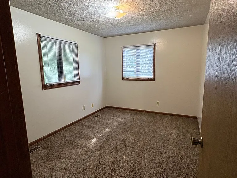 828 Dondee Dr — Photo 17