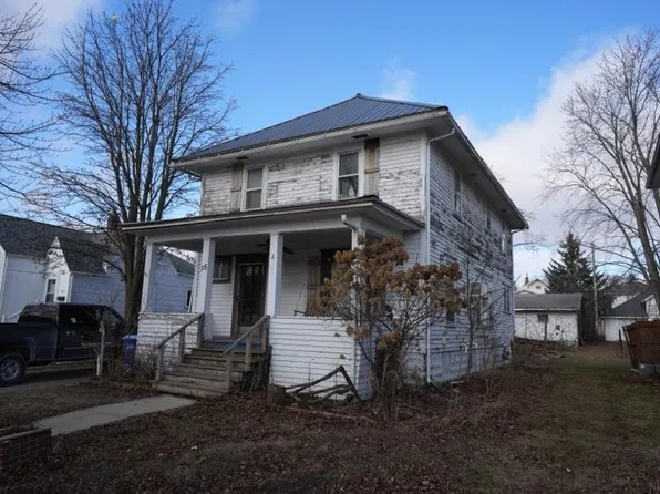 15 4th St NW, Oelwein, IA 50662