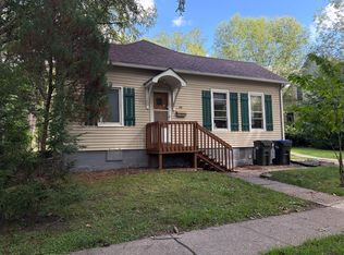 812 Fairchild St, Iowa City, IA 52245