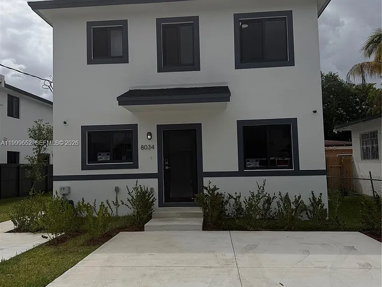 8034 NW 14th Pl #8034 — Photo 1
