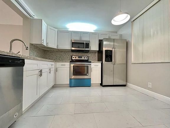 3rd image of 8592 W Sunrise Blvd APT 211