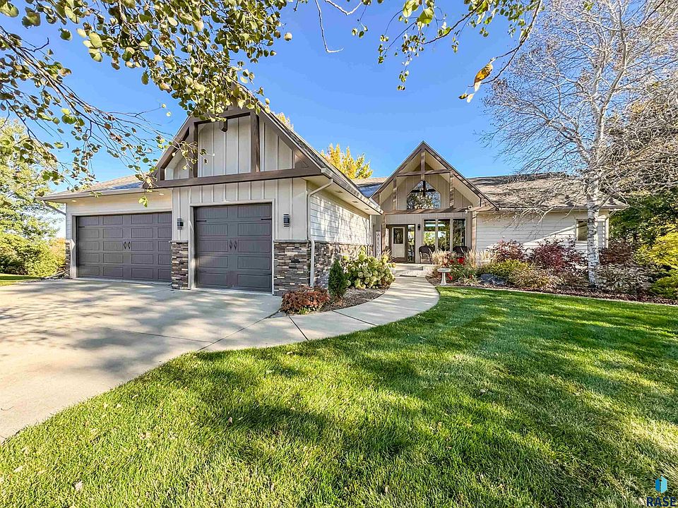 1st image of 47936 Copperwood Cir