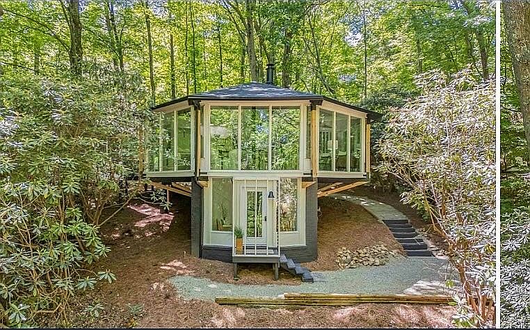 1st image of 64 Crooked Oak Dr