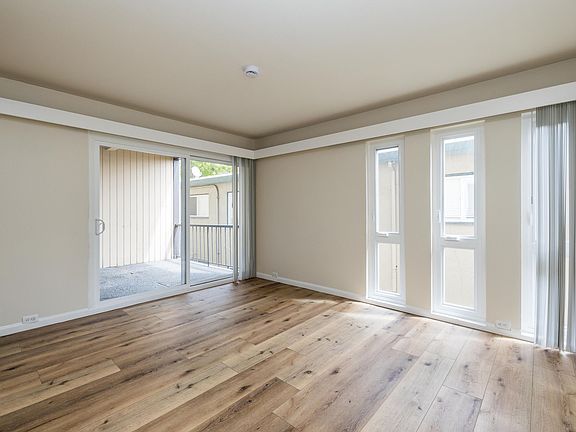 3rd image of 115 Moss Ave APT 202