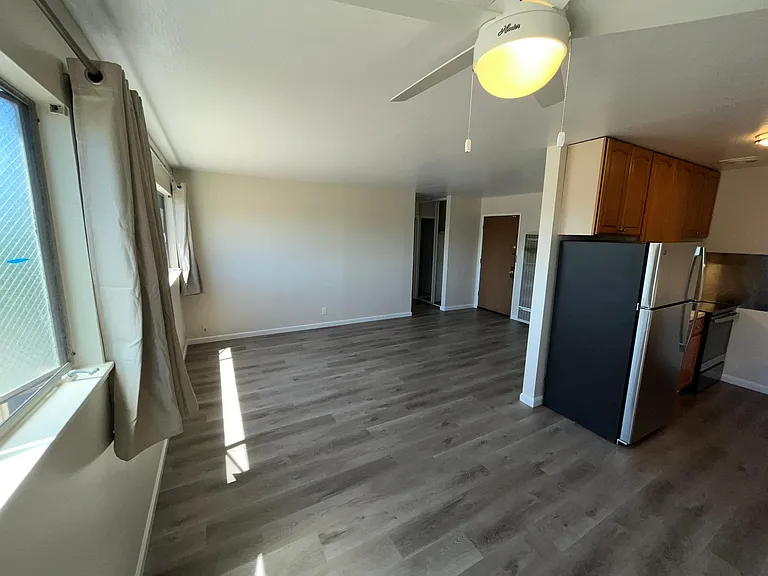 438 Vernon St #302 — Photo 8
