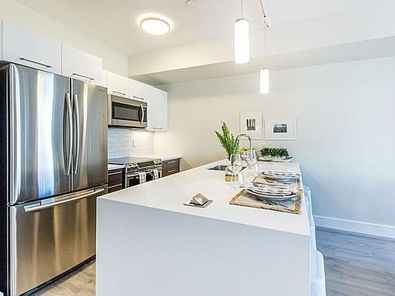 5th image of 70 Bremen St APT 205