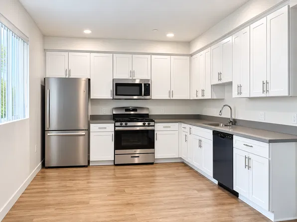 14825 Delano Property