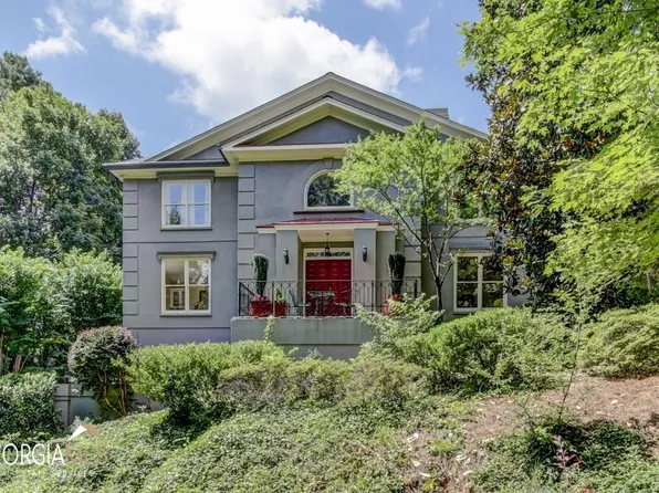 1385 W Nancy Creek Dr, Atlanta, GA 30319