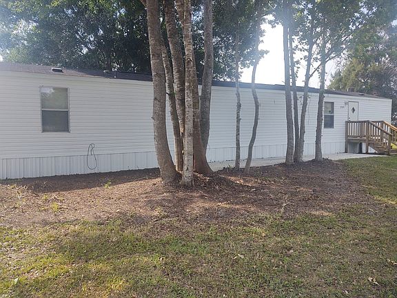 4th image of 1265 NE Cross Ave