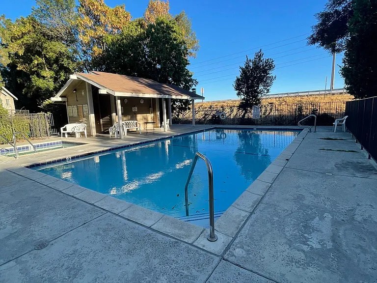 11350 Foothill Blvd #9 — Photo 20
