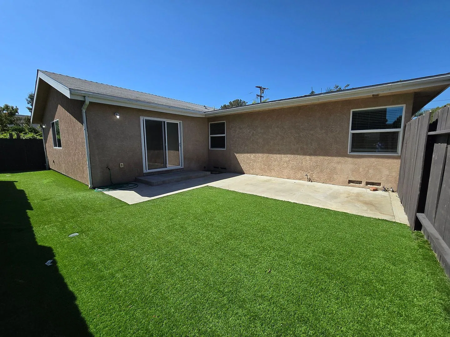 5BD/3BA on Adobe Dr!! — Photo 2