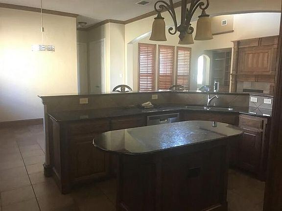 5th image of 5715 Danville Ln