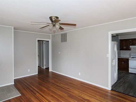 4th image of 2003 Spencer Ln