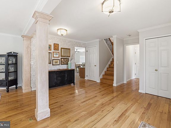 5th image of 17288 Pickwick Dr