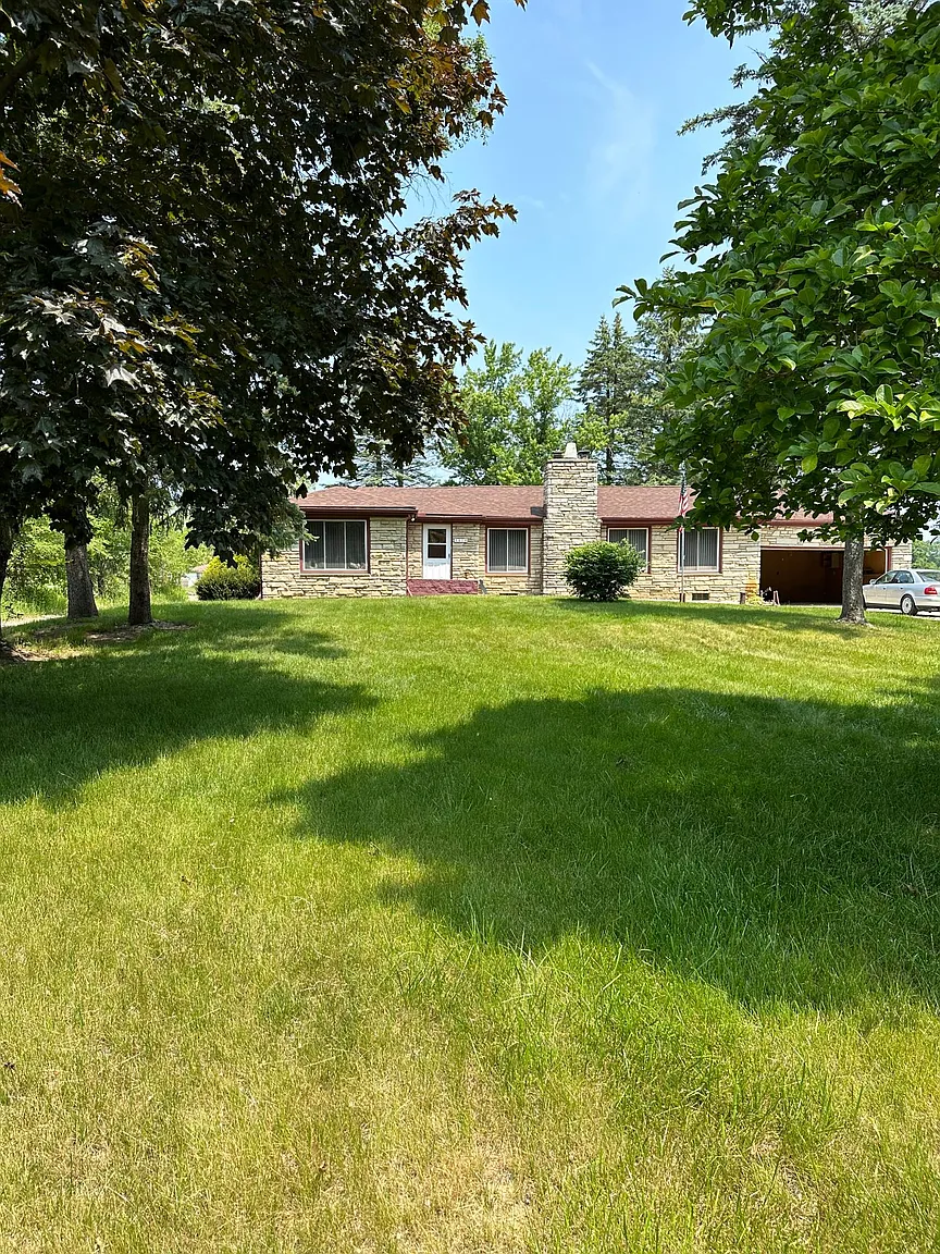 3410 Four Mile Rd photo 1