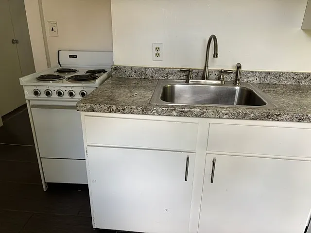 5 Wade Ave #2 — Photo 5