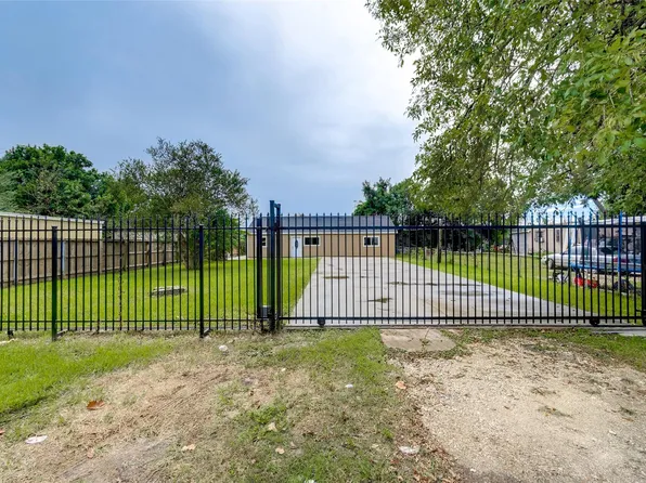 3918 Cedar Hill Ln, Houston, TX 77093