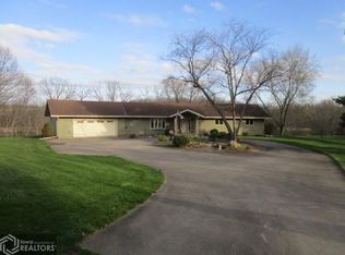 904 S Suncrest Dr, Fairfield, IA