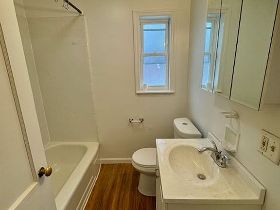 5th image of 4 Minden Ave #143