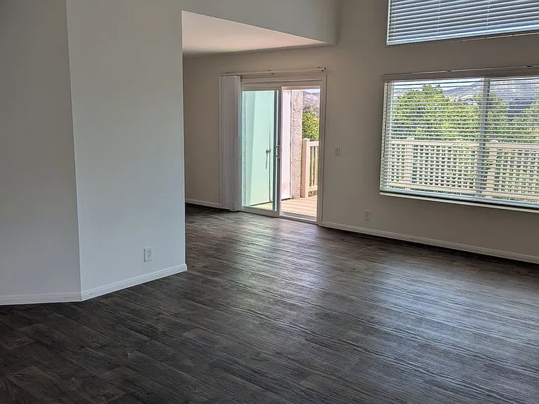 12103 Wilsey Way — Photo 4