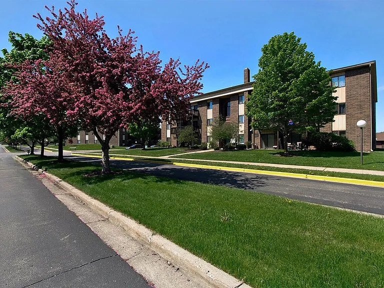 Apple Tree Apartments — Photo 12