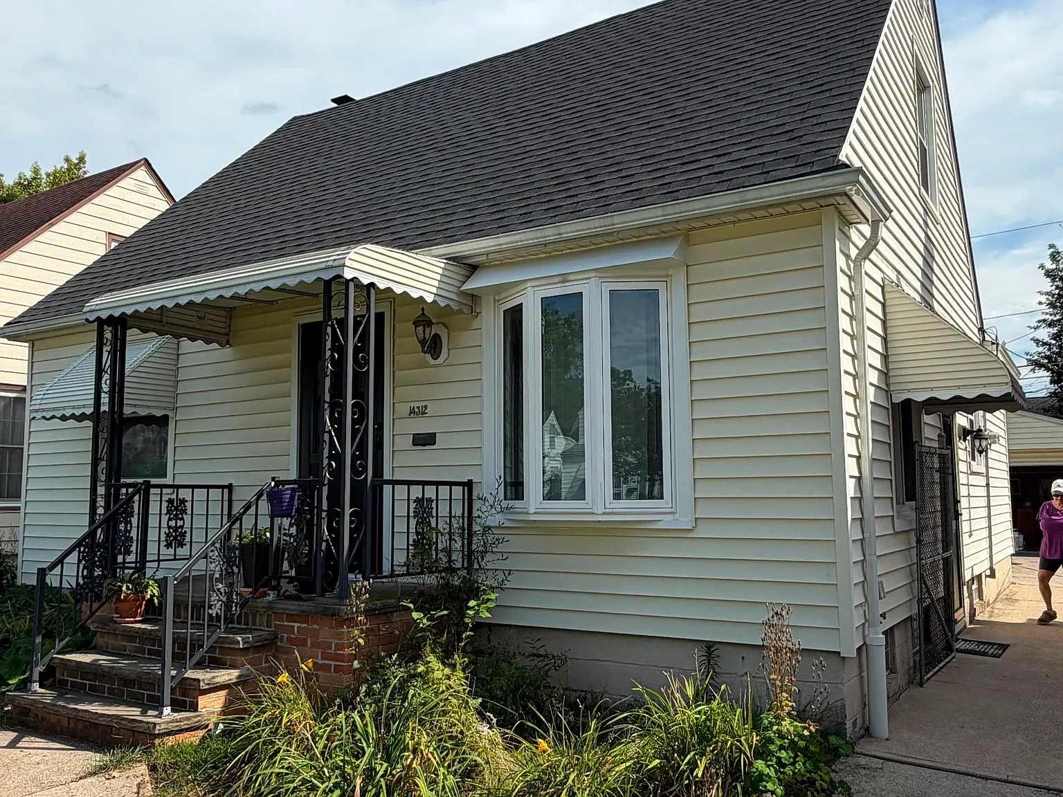 3 bed, 1200 sqft, $2,000 — Photo 1