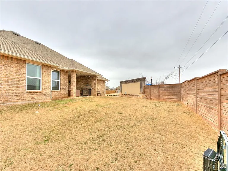 2701 SE 20th Cir — Photo 39