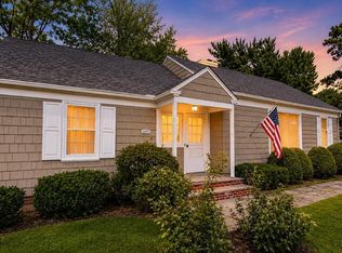 6045 N Wickwood Rd, Peoria, IL 61614
