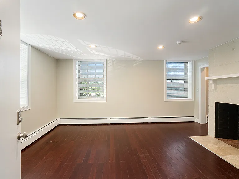 34 Benefit St — Photo 12