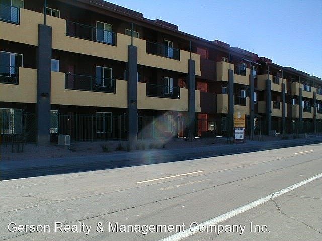 1st image of 1117 E 8th St Unit B2005
