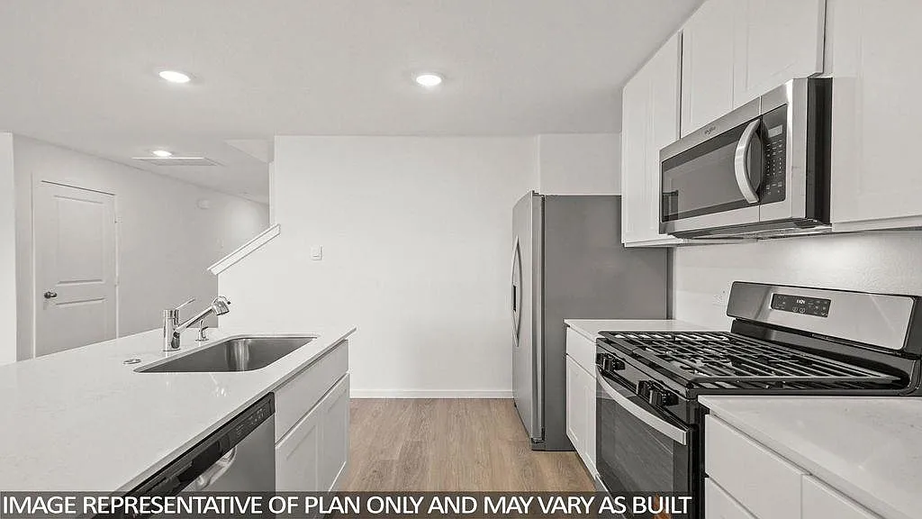 5 bed, 3.0 bath, $3,200 — Photo 4