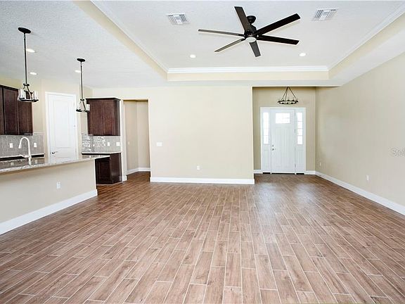 4th image of 1616 Teakwood Dr