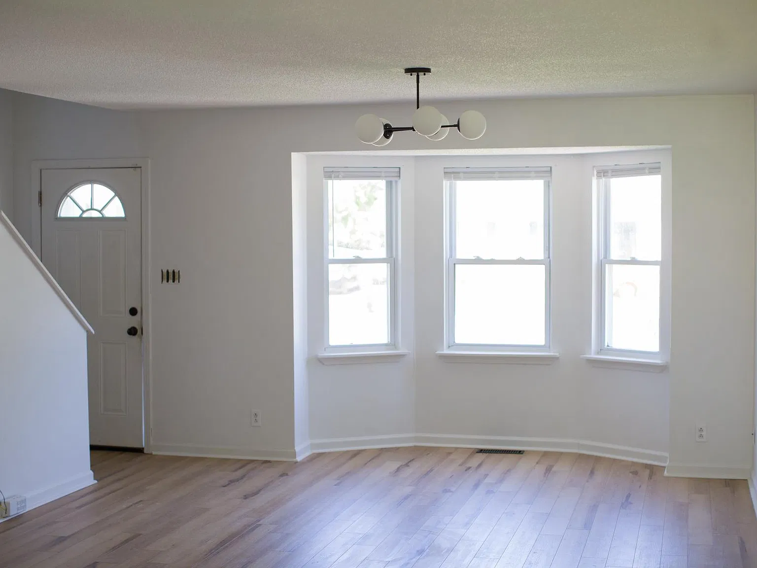 3 bed, 1390 sqft, $1,750 — Photo 2