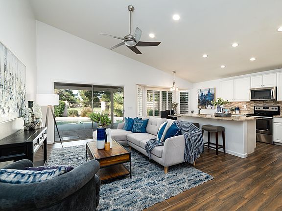 5th image of 1360 W Canary Way