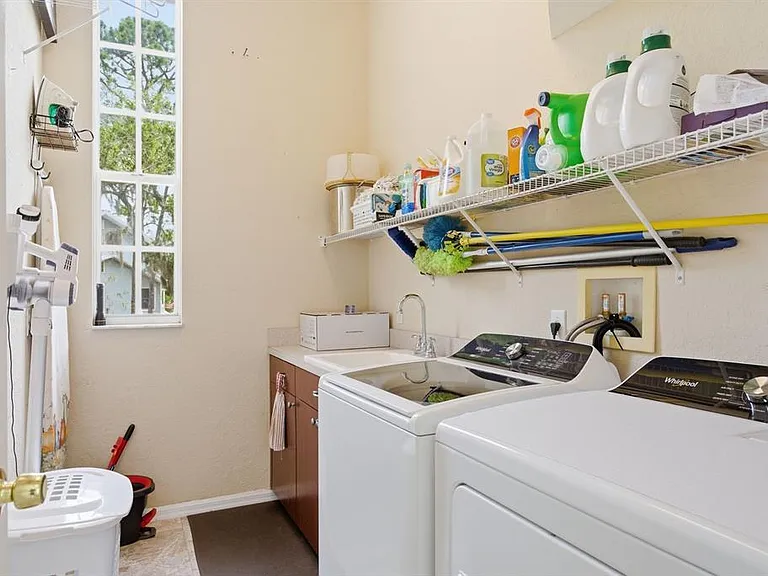 6731 Arroyo Dr — Photo 37