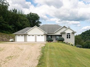 S4703 Aumock Rd, La Farge, WI 54639