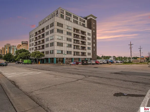 3000 Farnam St APT 8D, Omaha, NE 68131