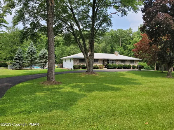 391 Laurel Lake Rd, Bartonsville, PA 18321