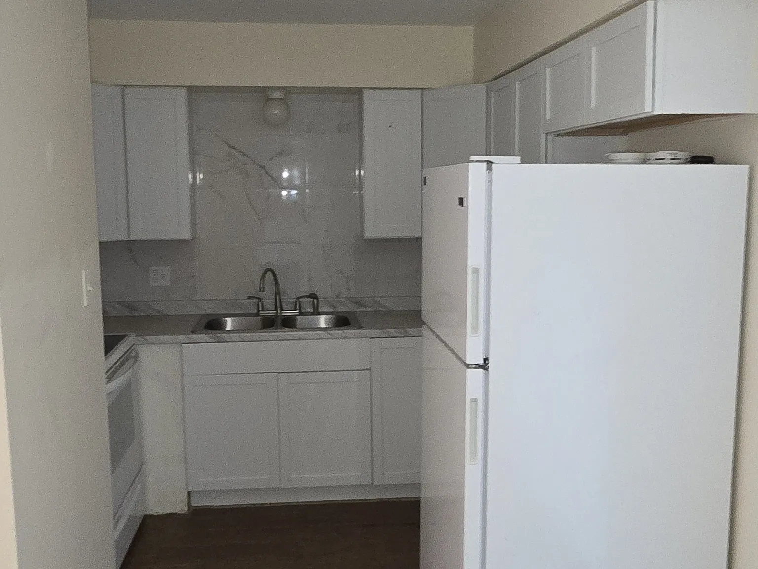 2 bed, $1,600 — Photo 3