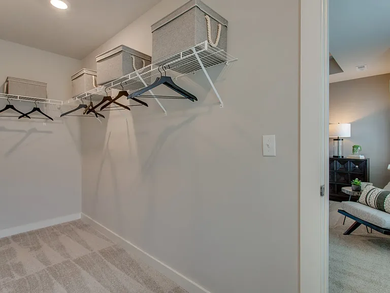 2710 Fordham St — Photo 5