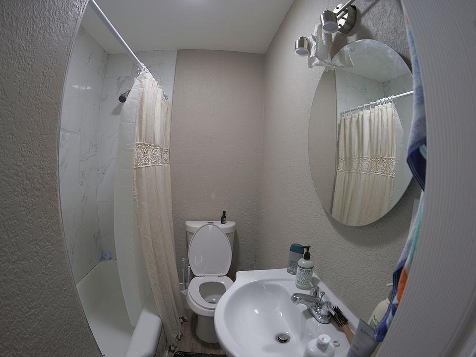 2nd image of 1413 Spruce St APT 2