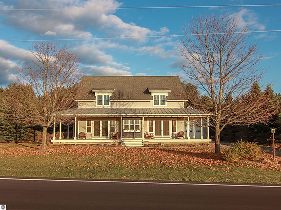 2nd image of 7855 Keewenaw Dr