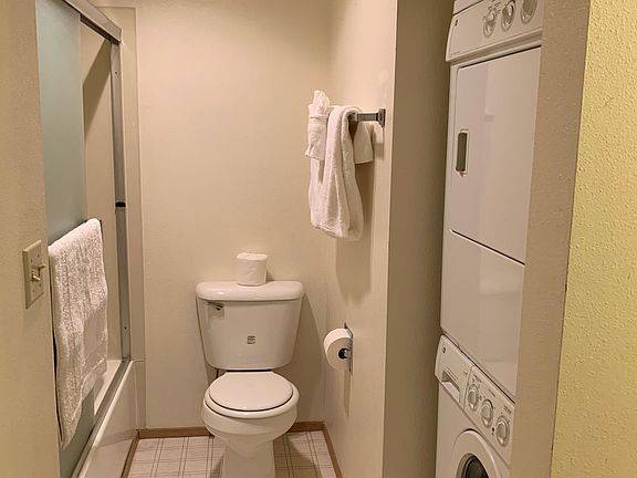 5th image of 8620 23rd Ave NE APT A405