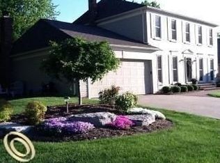 2379 Browning Dr, Lake Orion, MI 48360