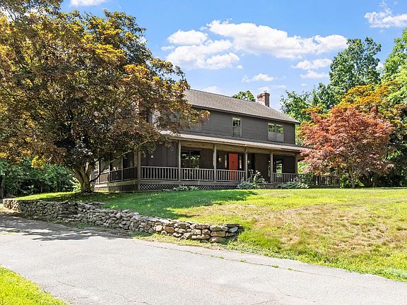 3rd image of 261 West St