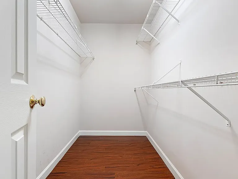 1121 Parkridge Ln #203 — Photo 17