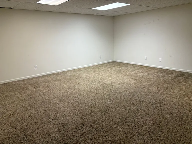 711 Clark Street Duplex — Photo 17